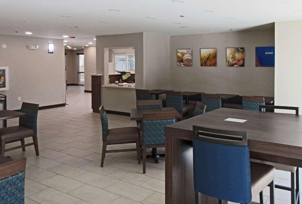 Comfort Inn & Suites 브런즈윅 외부 사진